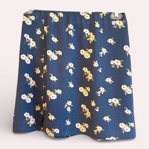 American Eagle Viscose Navy Flowered Mini A-Line Skirt Size Small NWT